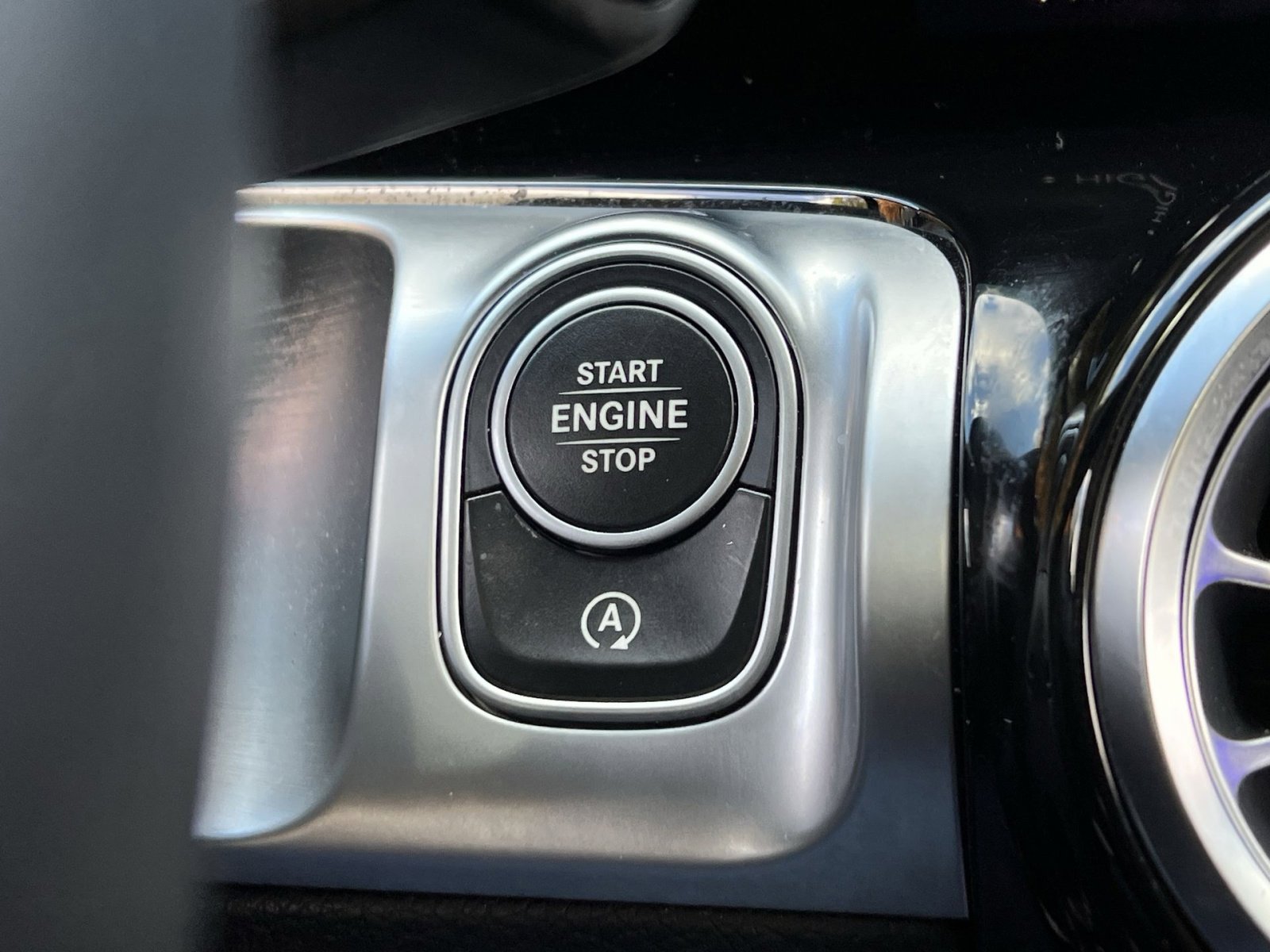 Certified 2022 Mercedes-Benz GLB 250 4MATIC image 30