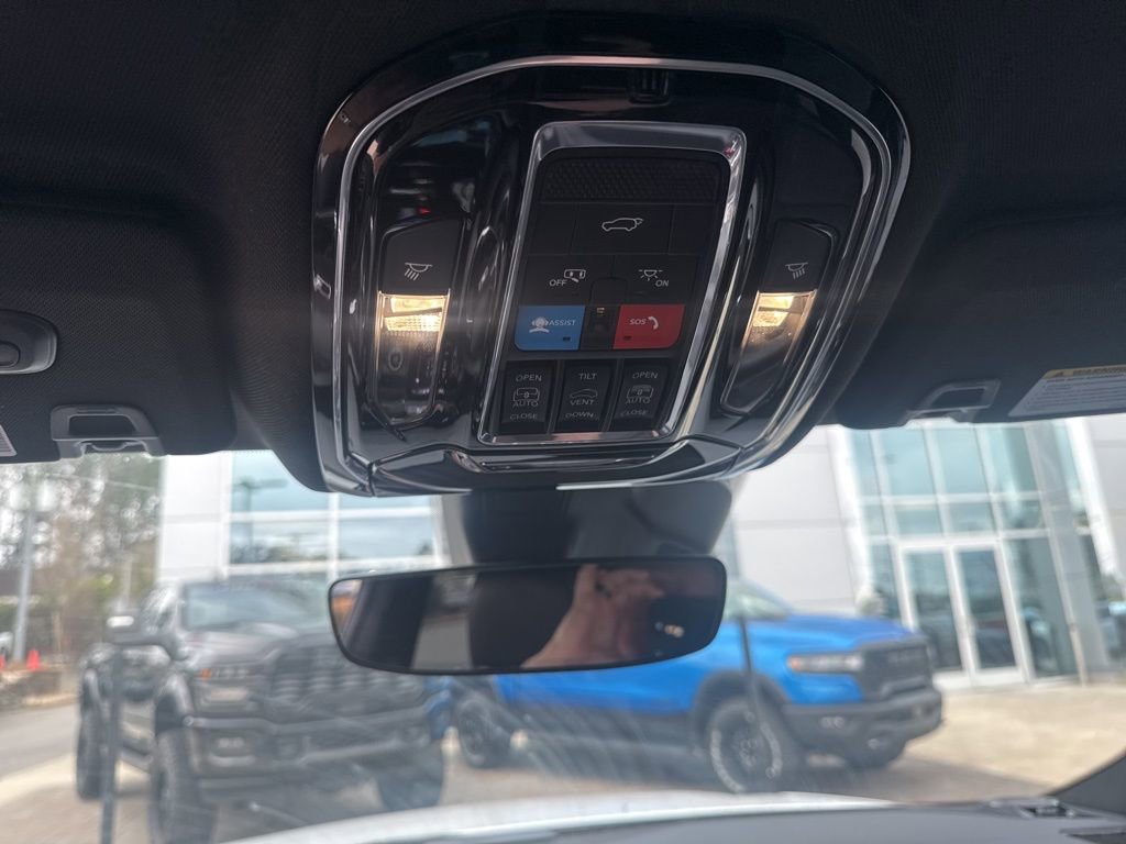 Used 2023 Jeep Grand Cherokee Overland image 24