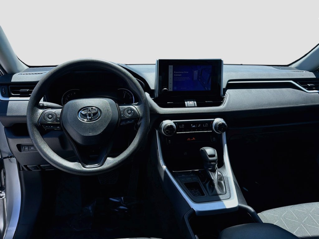Used 2025 Toyota RAV4 XLE FWD image 20