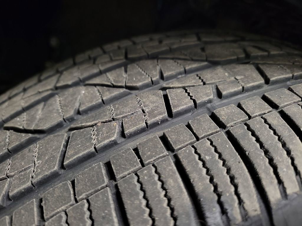 Used 2015 Toyota Highlander Limited image 11