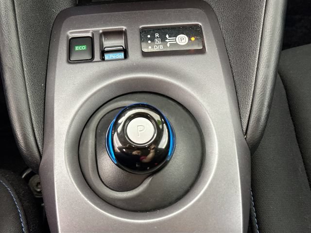 Used 2025 Nissan Leaf S FWD image 12