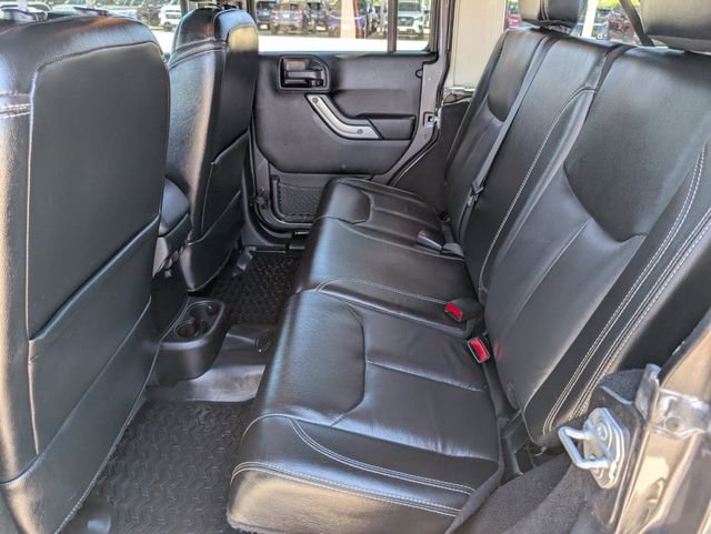 Used 2017 Jeep Wrangler Unlimited Sahara w/ Connectivity Group image 26