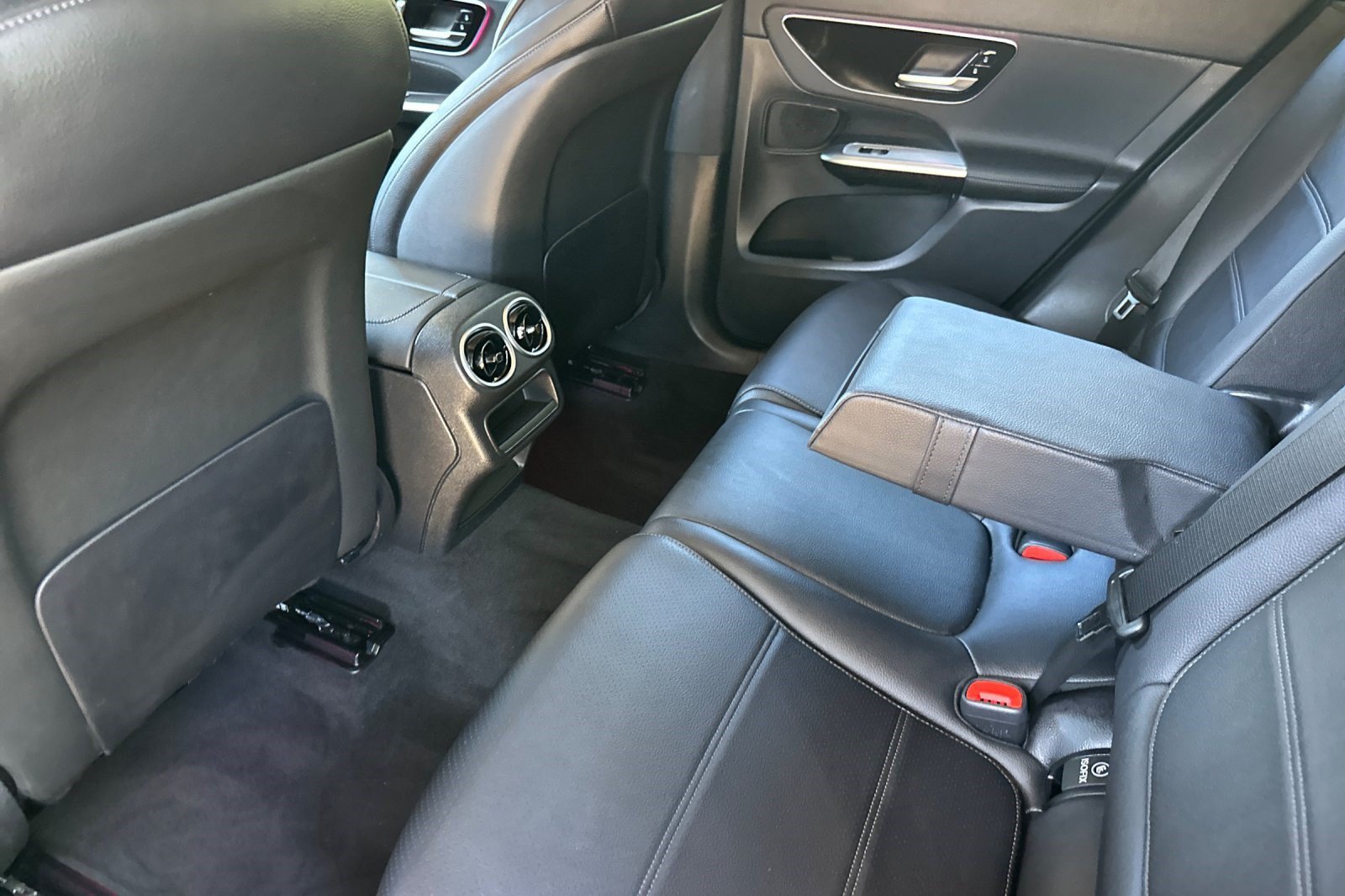 Certified 2025 Mercedes-Benz GLC 350e 4MATIC image 31
