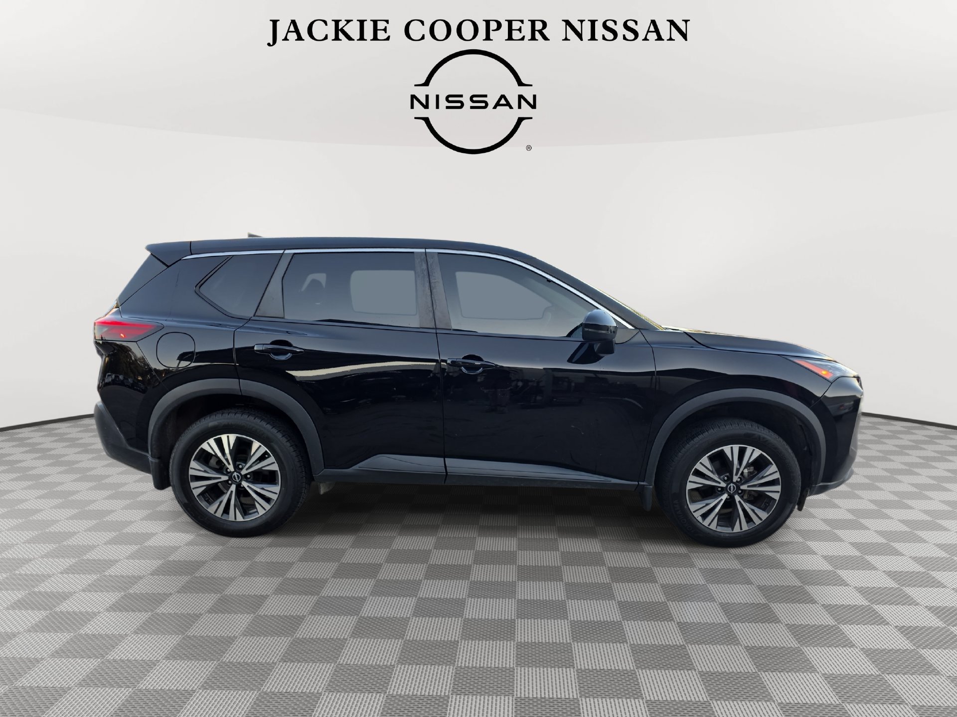 Used 2023 Nissan Rogue SV FWD image 4