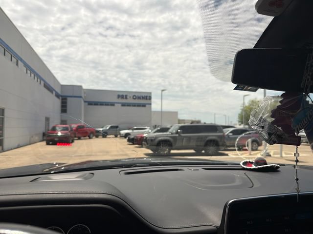Used 2021 Chevrolet Tahoe Z71 w/ Luxury Package AWD/4WD image 16