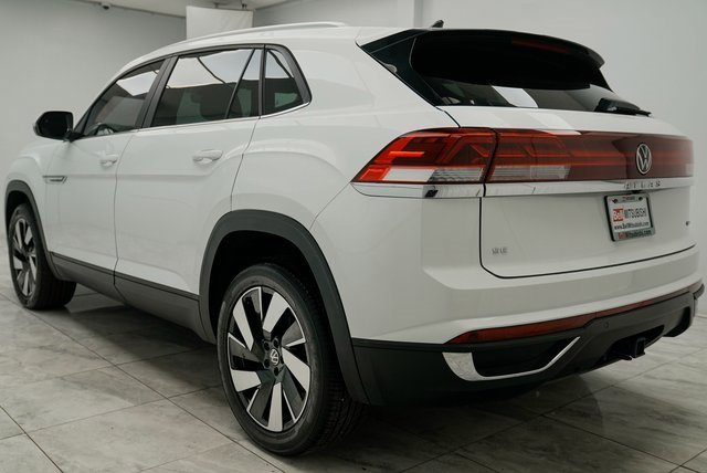 Used 2024 Volkswagen Atlas Cross Sport SE image 9