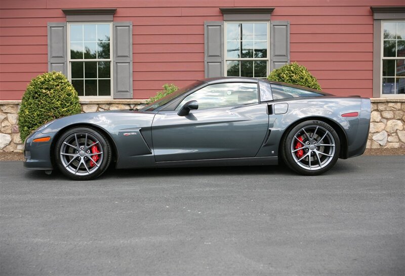Used 2009 Chevrolet Corvette Z06 w/ Preferred Equipment Group RWD image 6