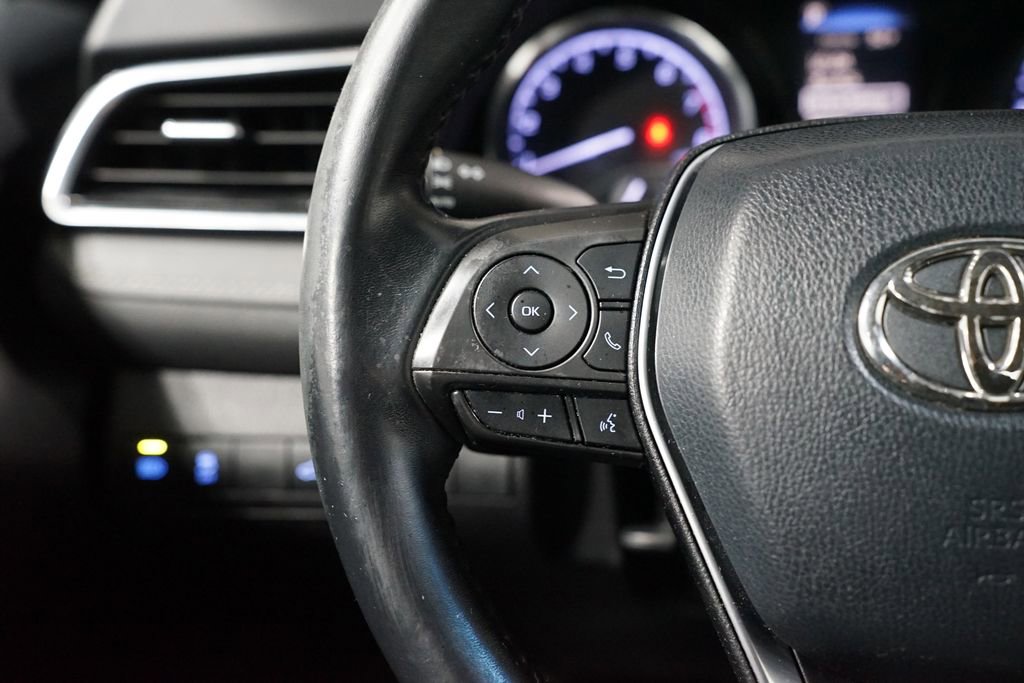 Used 2018 Toyota Camry SE image 14