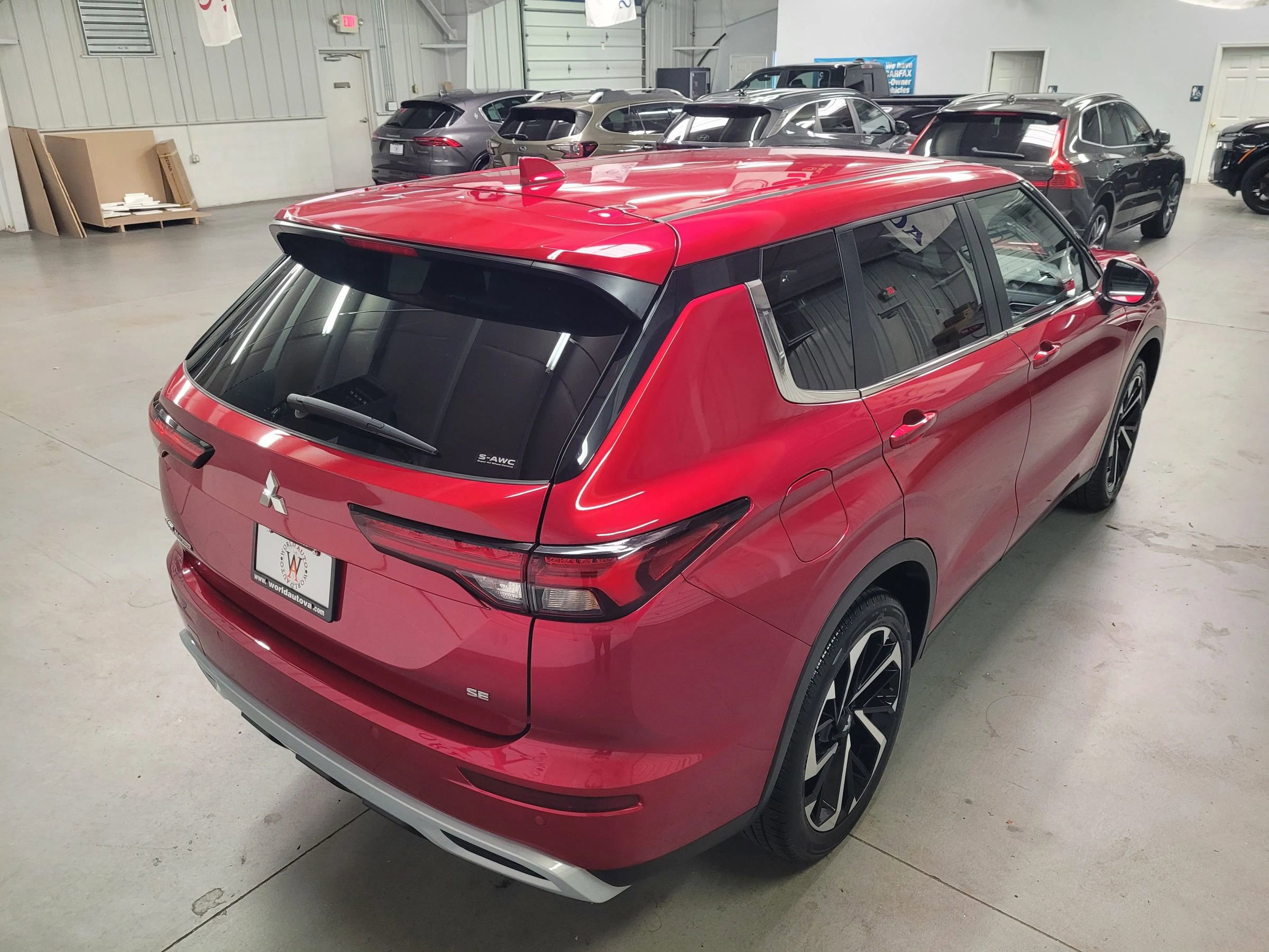 Used 2024 Mitsubishi Outlander SE Black Edition image 7