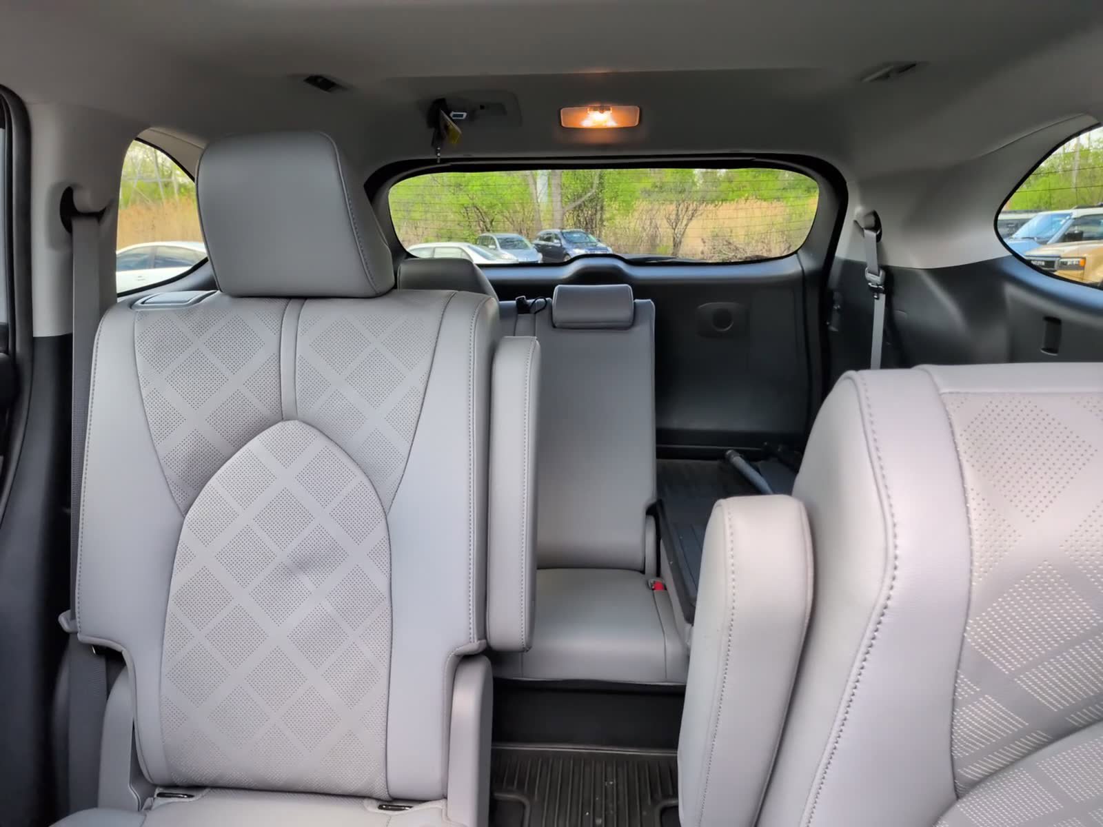 Certified 2020 Toyota Highlander Platinum AWD/4WD image 28