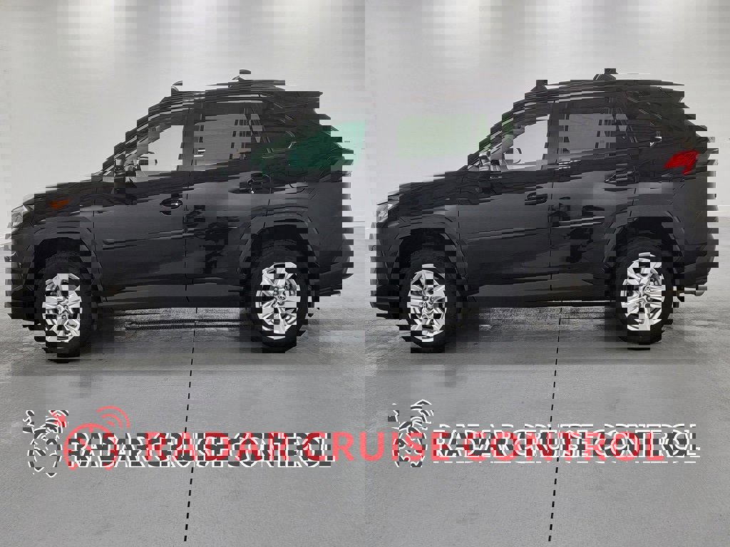 Certified 2021 Toyota RAV4 XLE w/ Convenience Package image 5