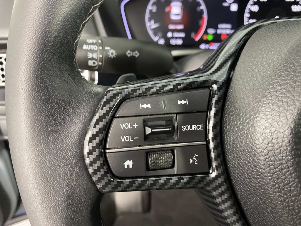 Used 2025 Honda Civic Sport image 14