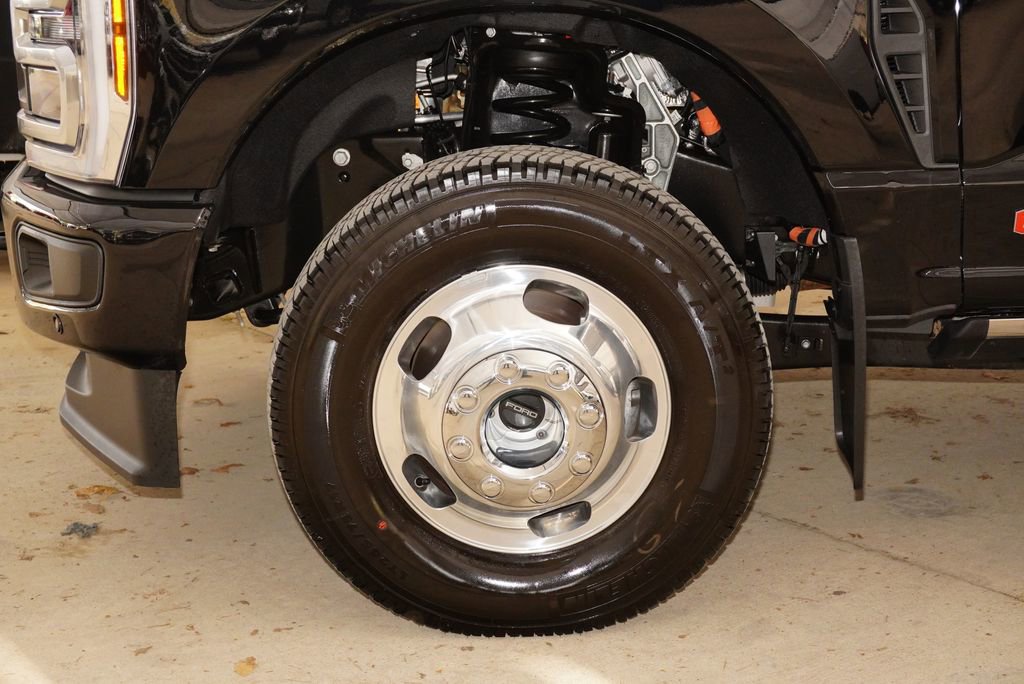 Used 2026 Ford F350 Platinum image 10