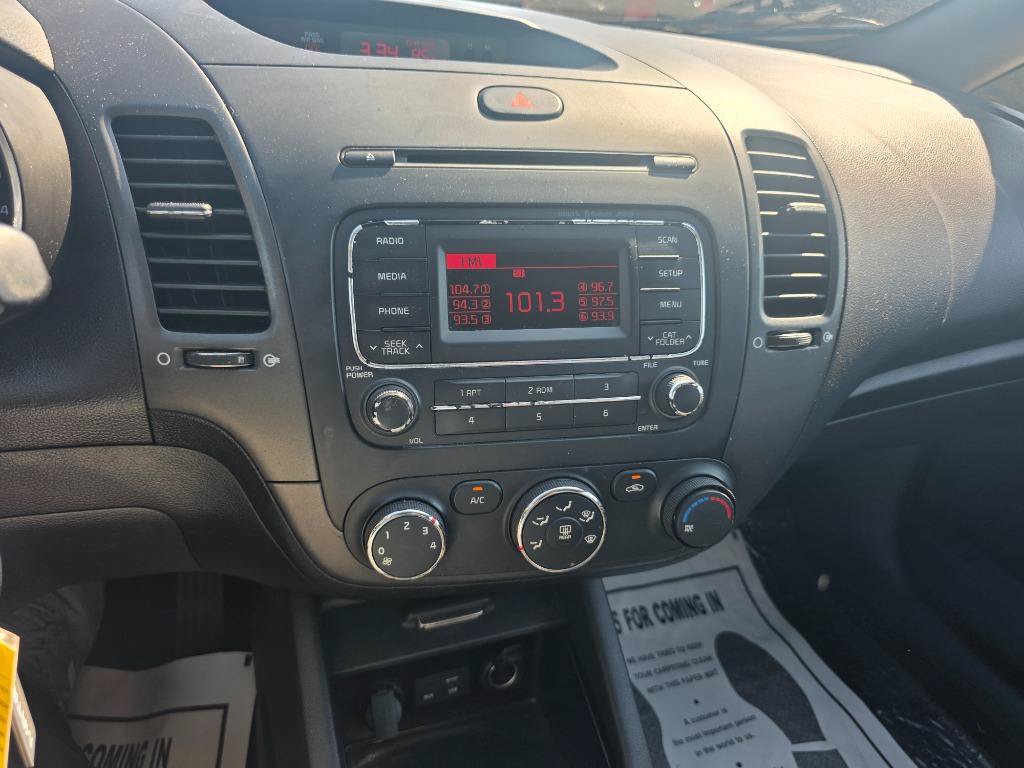Used 2016 Kia Forte LX FWD image 15