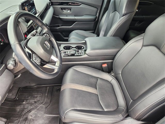 Used 2023 Honda Pilot Touring image 4
