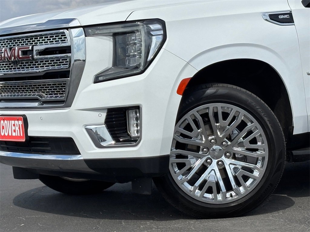 Used 2022 GMC Yukon SLT w/ SLT Premium Package image 3