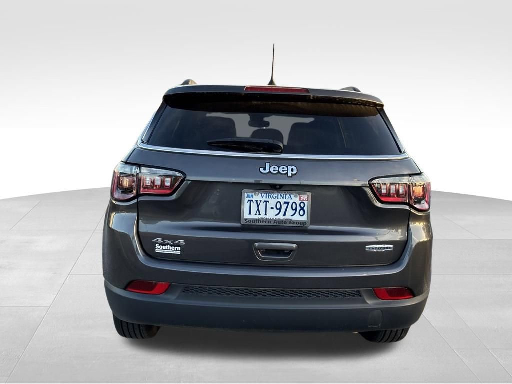 Used 2022 Jeep Compass Latitude AWD/4WD image 4