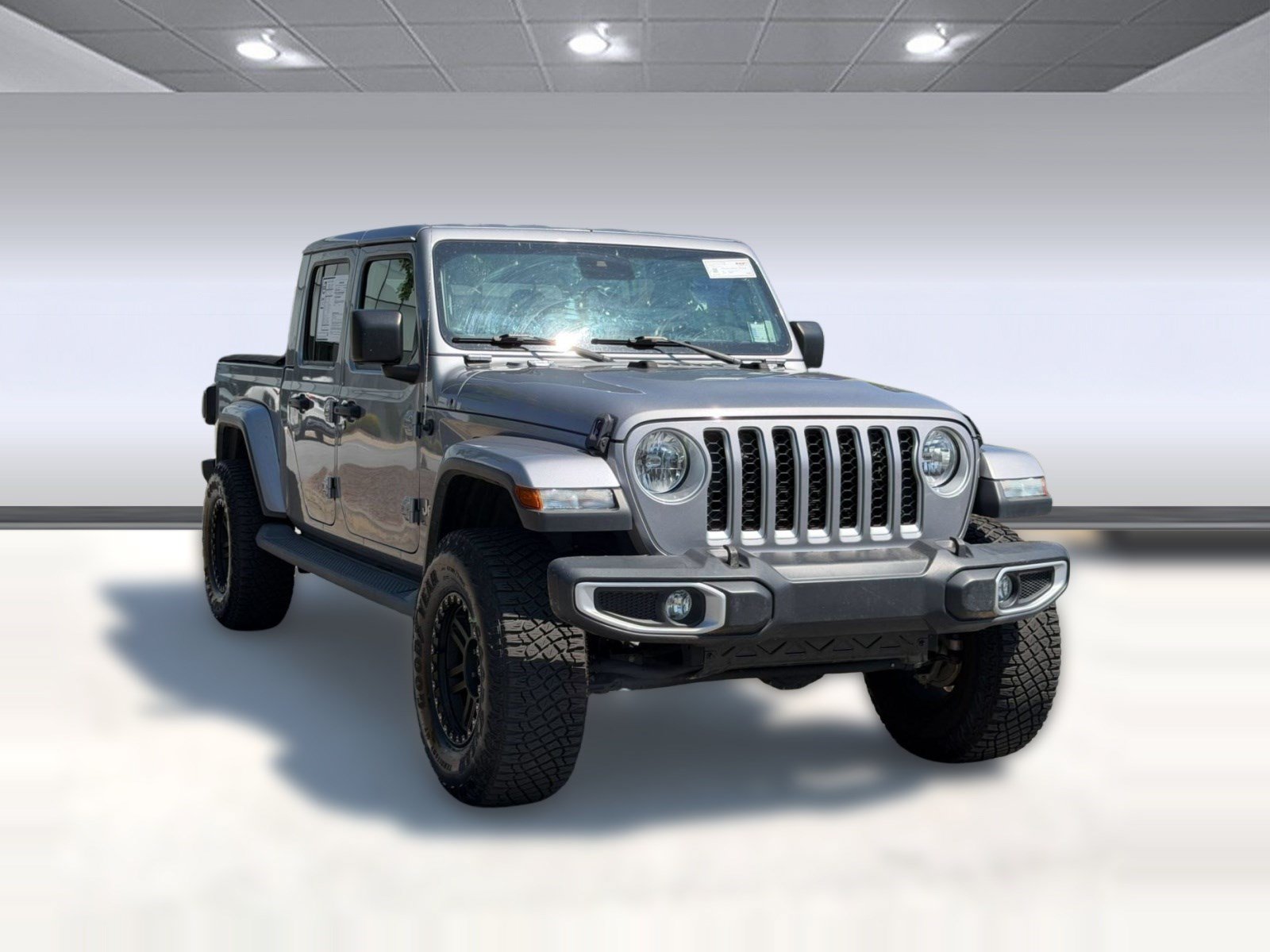 Used 2020 Jeep Gladiator Overland w/ Safety Group AWD/4WD image 7