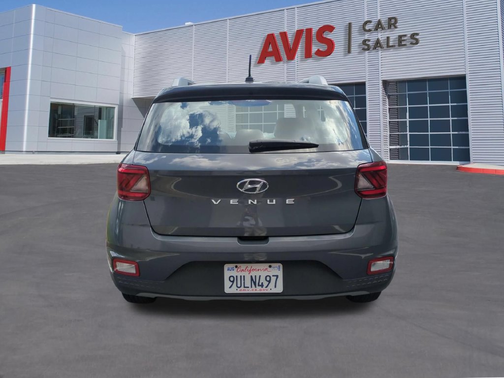Used 2025 Hyundai Venue SEL FWD image 7