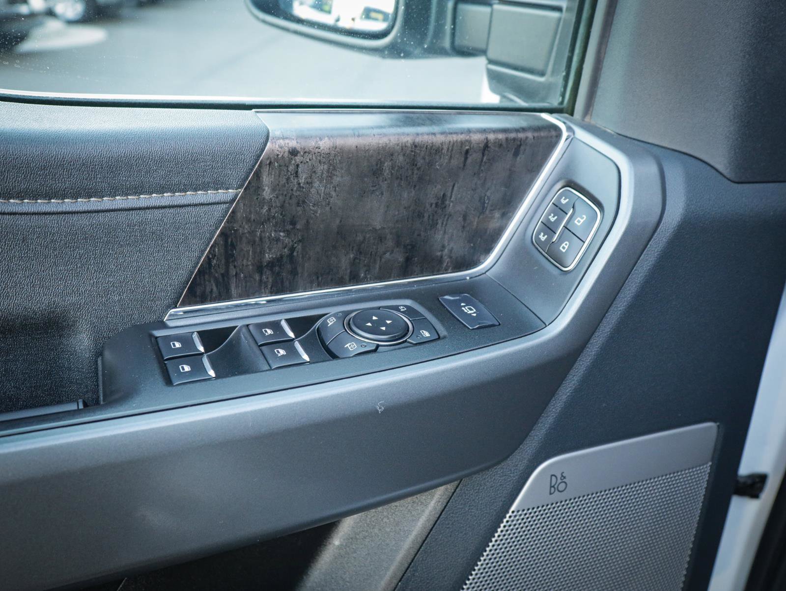 Used 2025 Ford F350 Lariat image 16