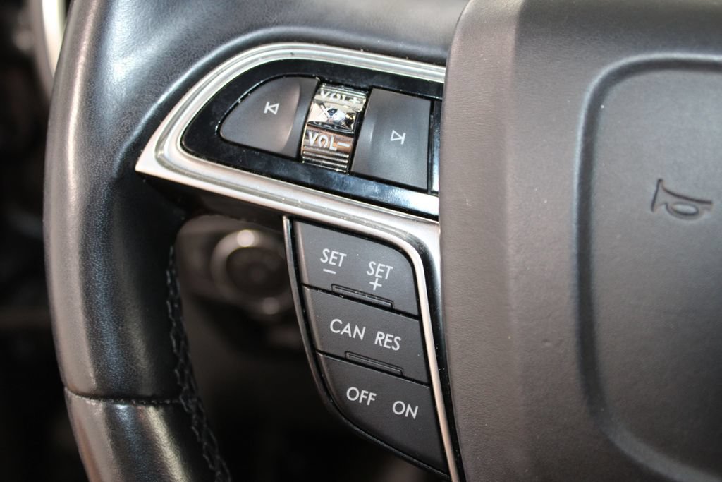 Used 2020 Lincoln Nautilus FWD w/ Equipment Group 101A image 22