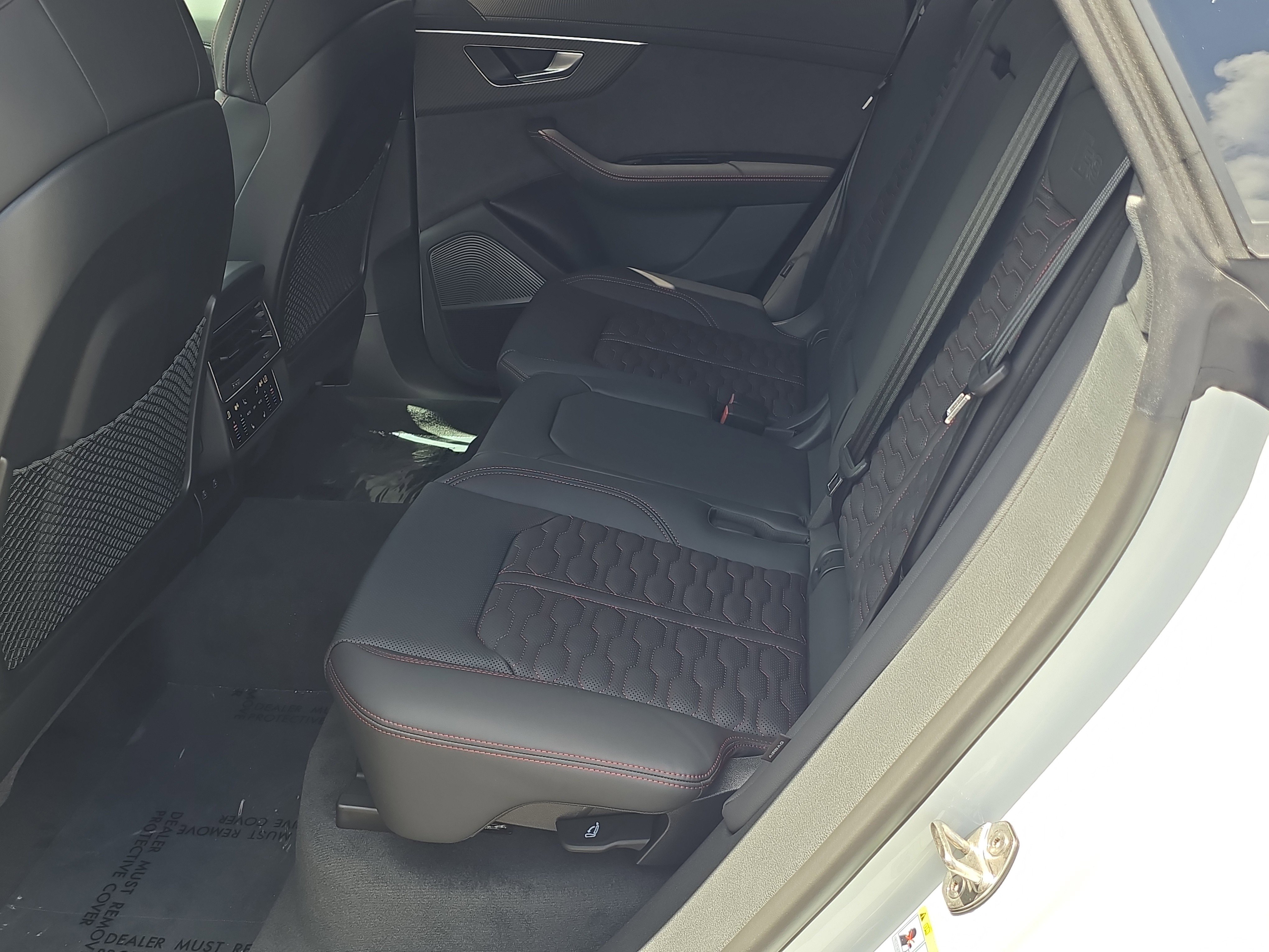 New 2025 Audi RS Q8 performance image 15