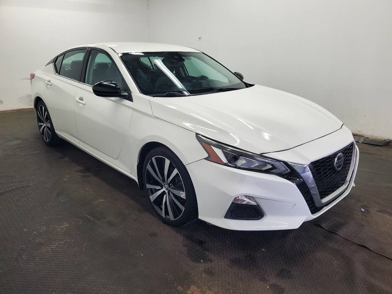 Used 2020 Nissan Altima 2.5 SR FWD image 3