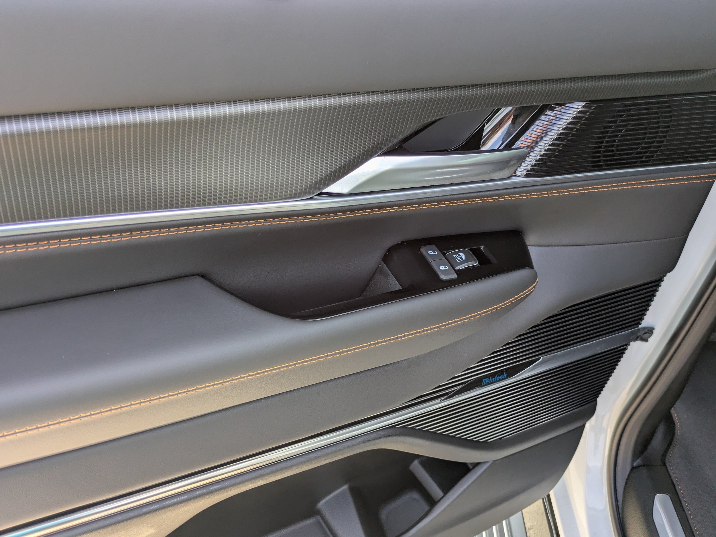 New 2026 Jeep Grand Wagoneer Summit AWD/4WD image 11