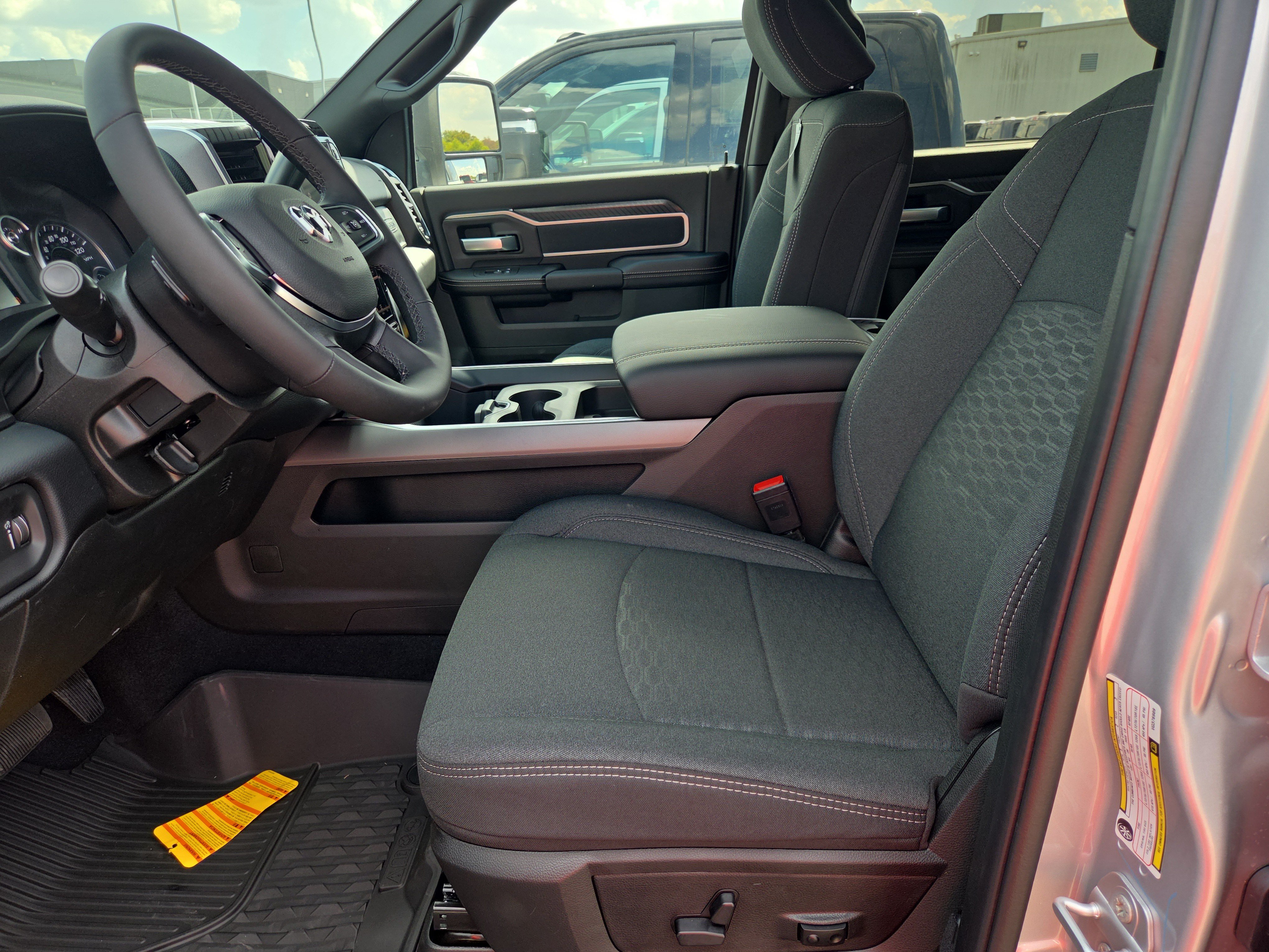 New 2027 RAM 2500 Big Horn AWD/4WD image 5