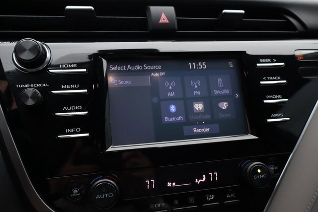 Used 2018 Toyota Camry XLE image 16