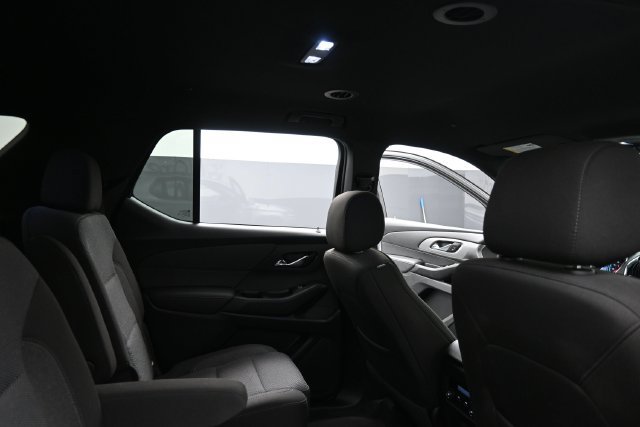 Used 2023 Chevrolet Traverse LT FWD image 32