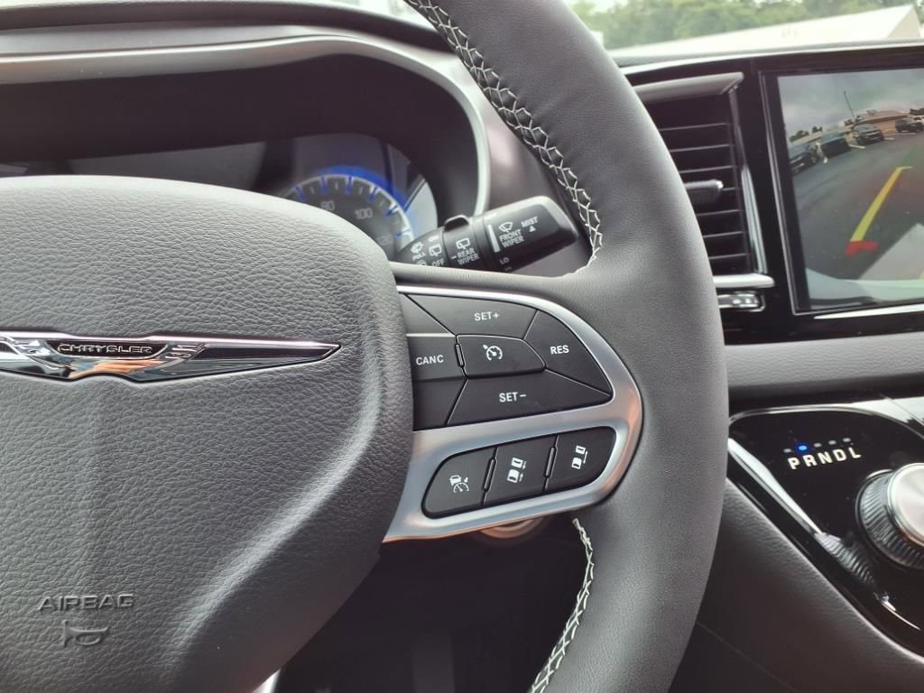 New 2026 Chrysler Voyager LX image 25