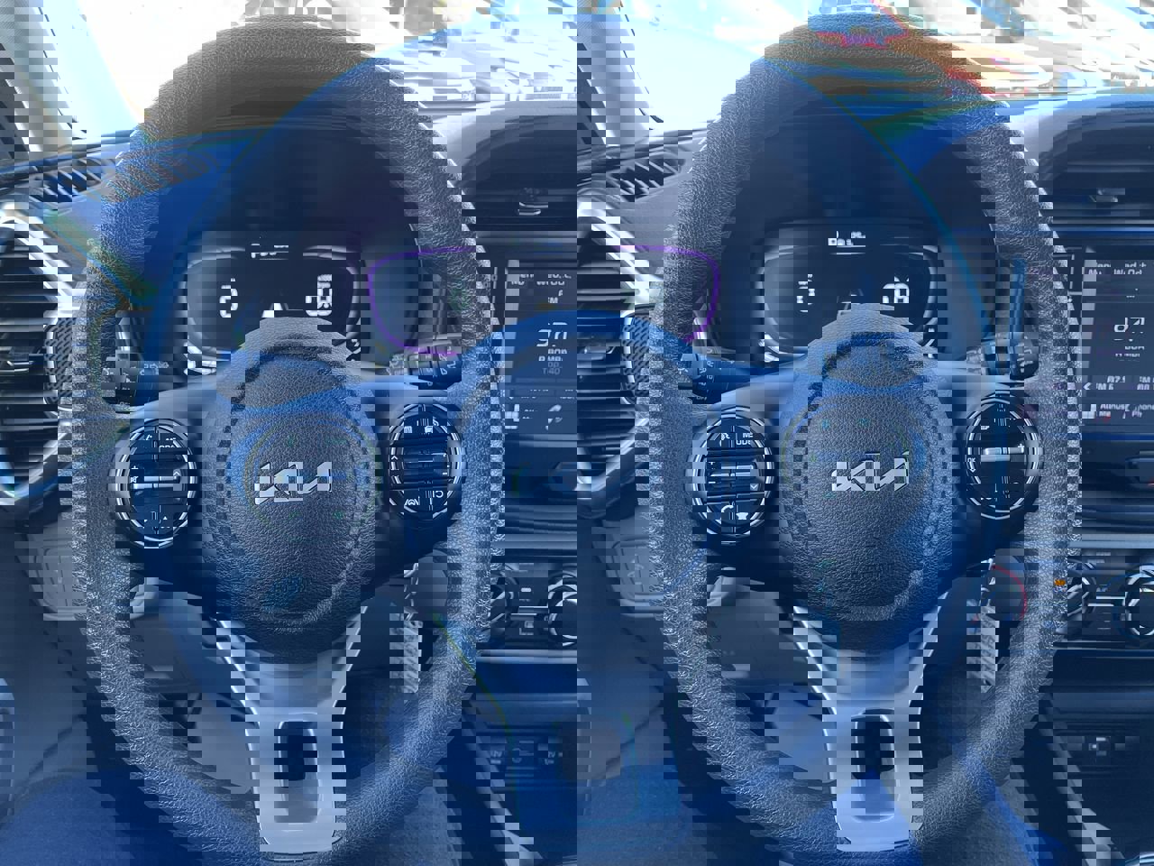 Used 2023 Kia Soul LX w/ LX Technology Package image 17