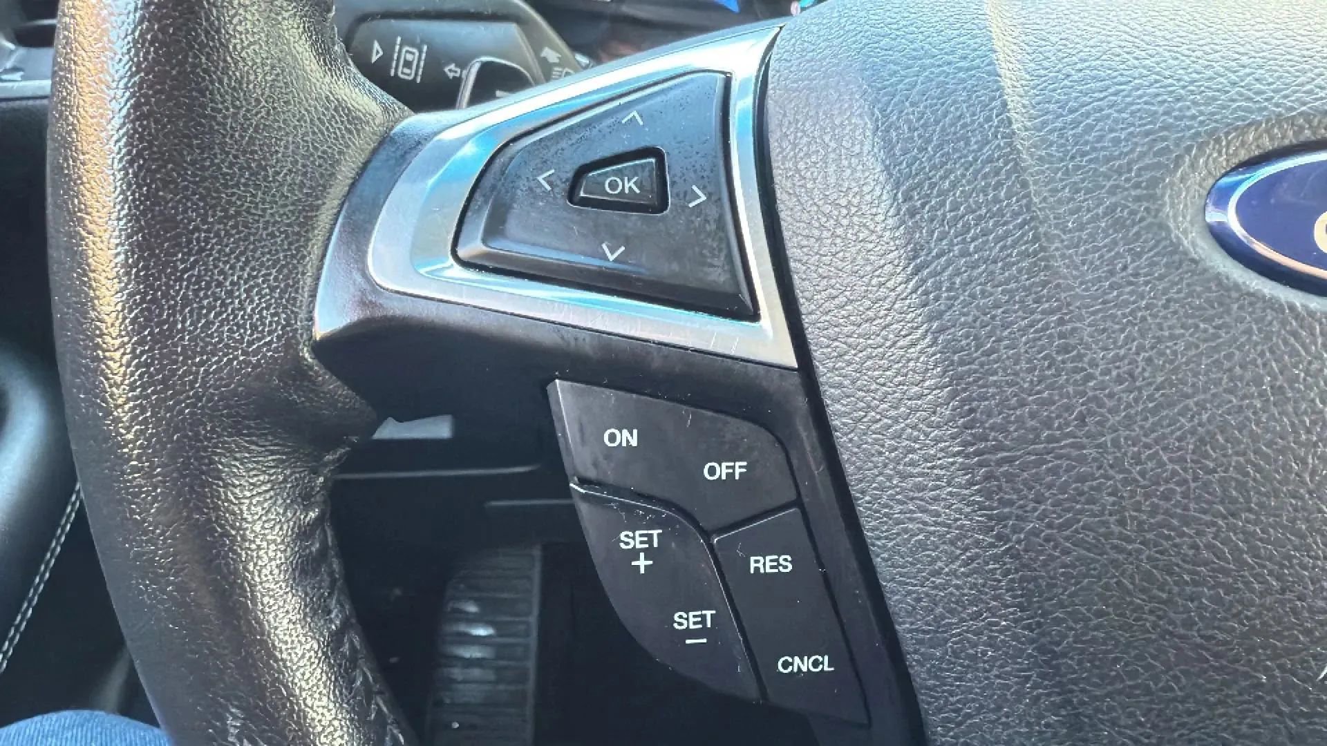 Used 2015 Ford Edge Titanium w/ Equipment Group 302A image 12