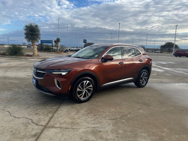 Used 2022 Buick Envision Essence w/ Safety Package image 3