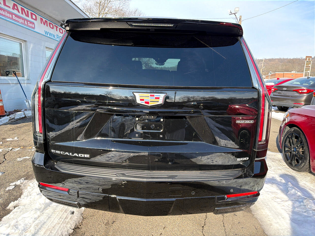 Used 2025 Cadillac Escalade ESV Sport w/ Touring Package image 7