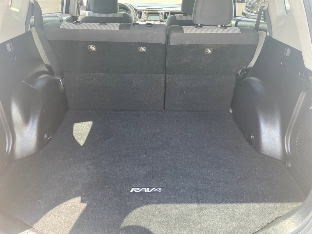 Used 2015 Toyota RAV4 LE image 10