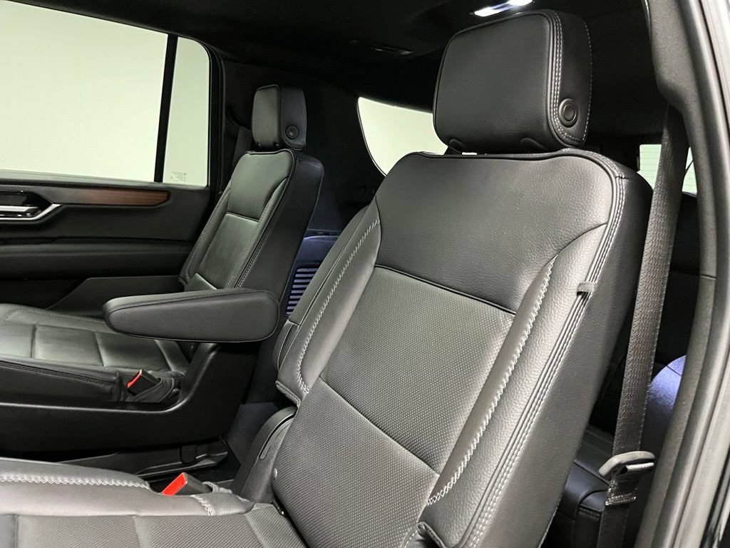 Used 2026 GMC Yukon XL Denali w/ Sun & Power Step Package AWD/4WD image 47