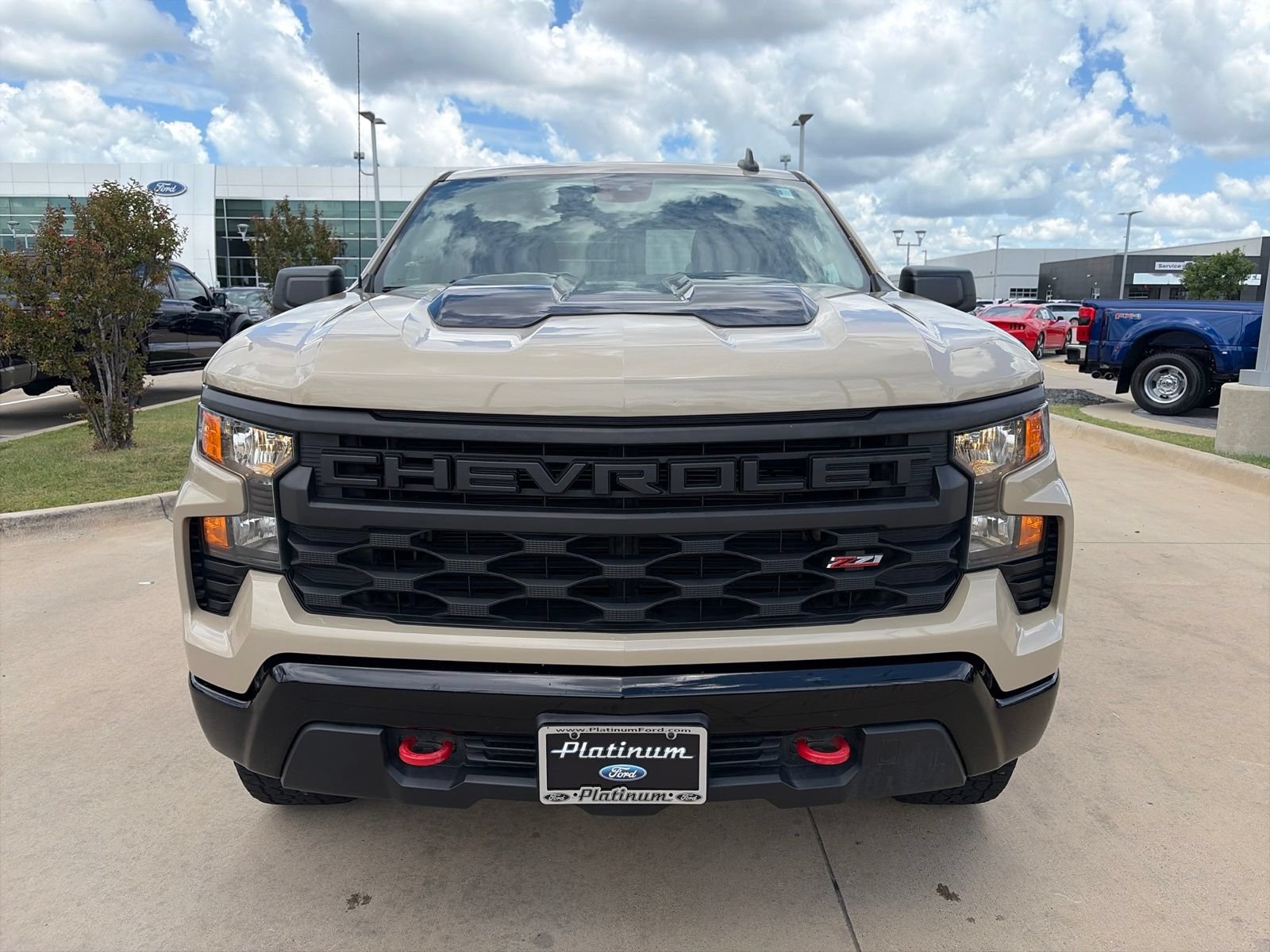 Used 2022 Chevrolet Silverado 1500 Custom Trail Boss w/ LPO, Dark Essentials Package AWD/4WD image 8