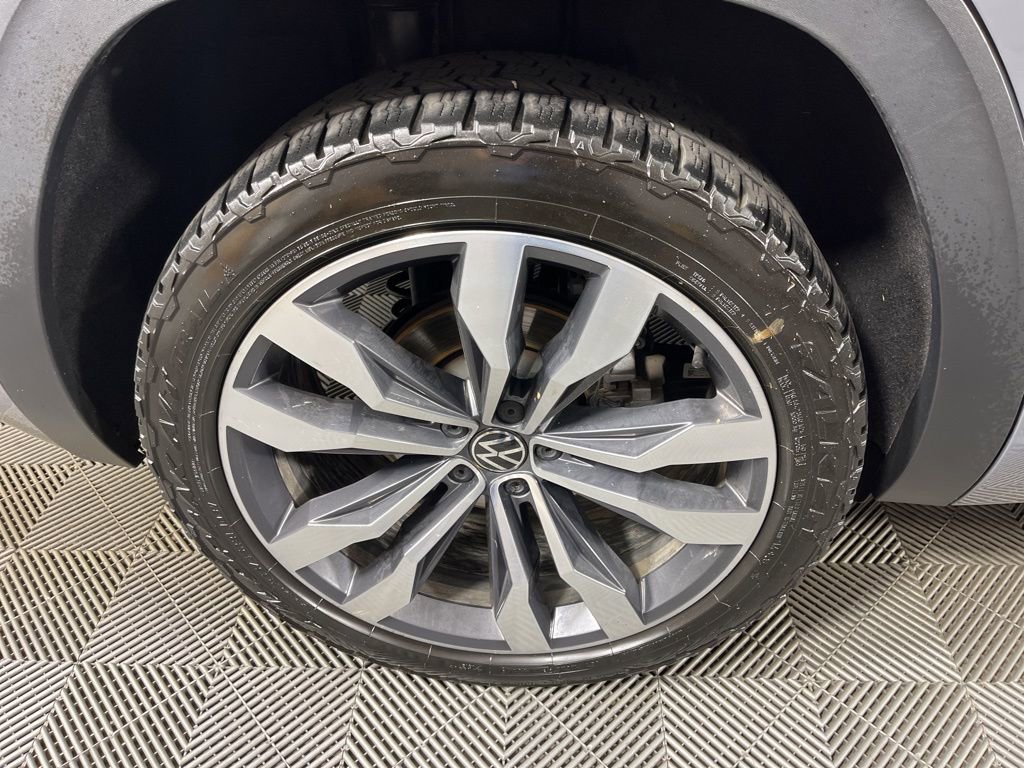 Used 2022 Volkswagen Atlas Cross Sport SEL Premium R-Line image 15