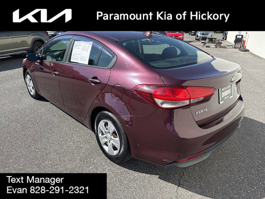 Used 2017 Kia Forte LX FWD image 5