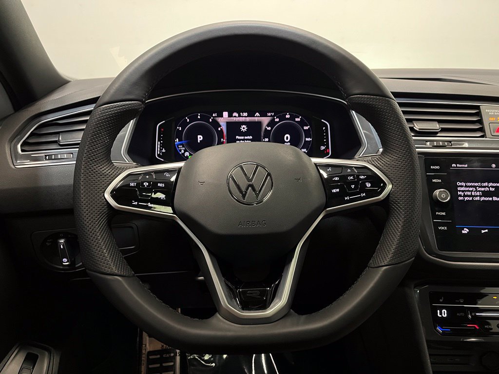 Used 2022 Volkswagen Tiguan SEL R-Line AWD/4WD image 6