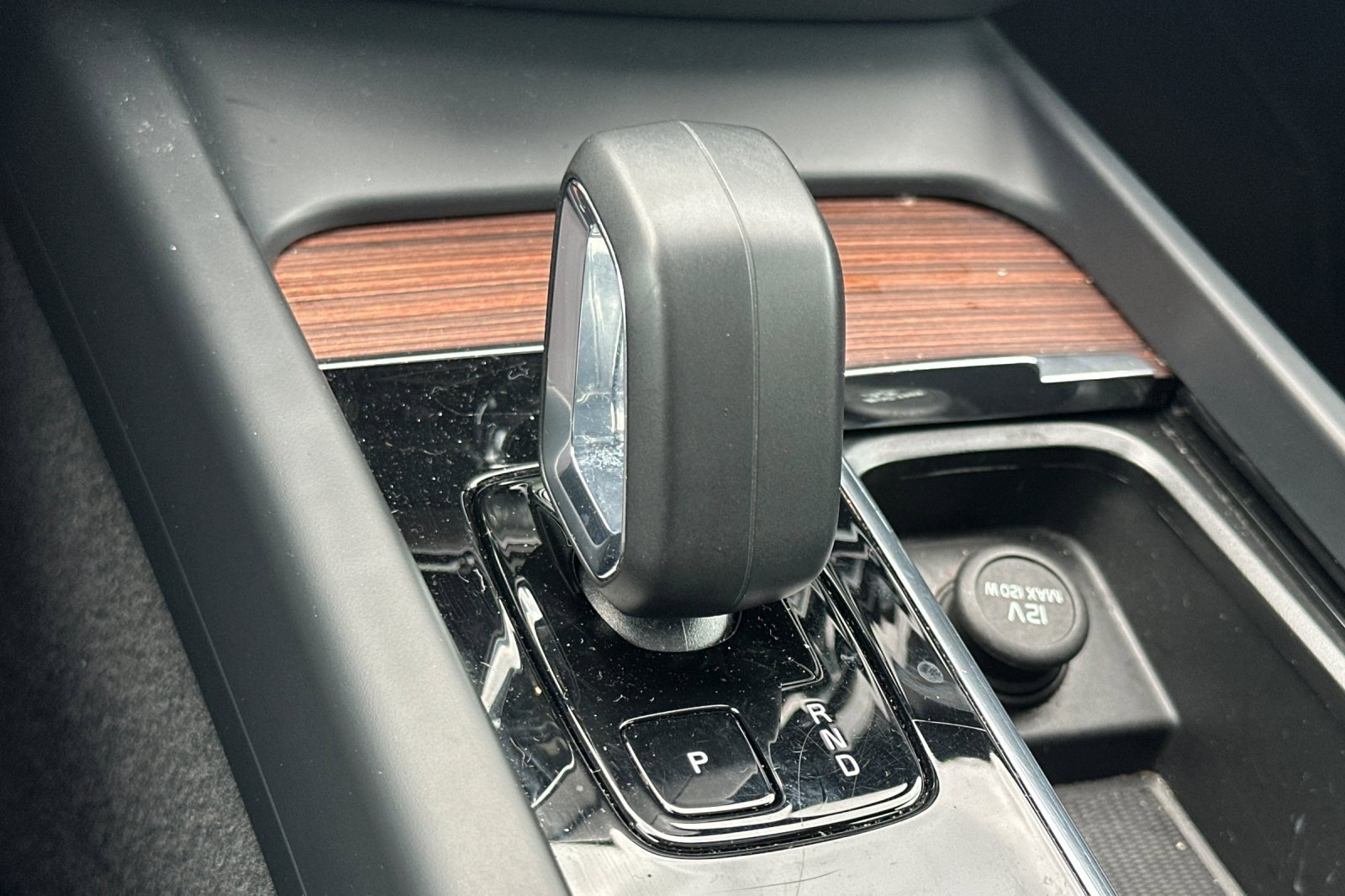 Used 2024 Volvo S60 B5 Plus image 33