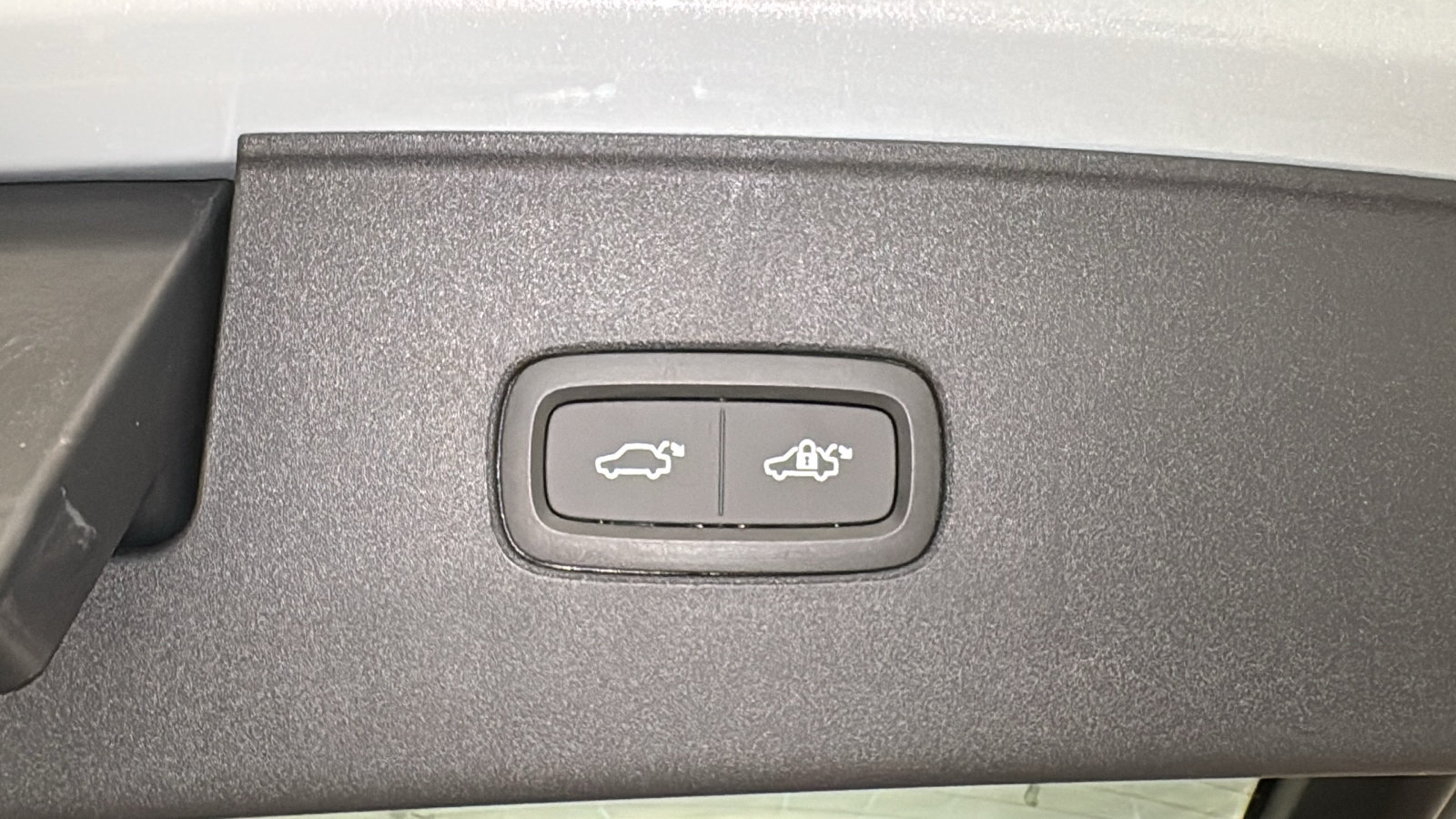 New 2026 Volvo EX90 Ultra AWD/4WD image 31
