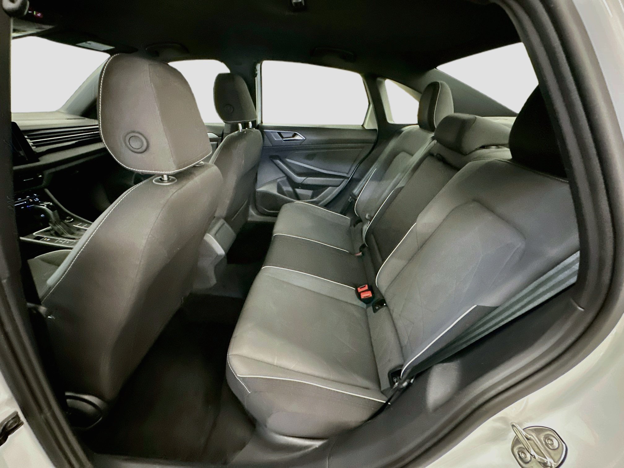 Used 2025 Volkswagen Jetta Sport FWD image 28