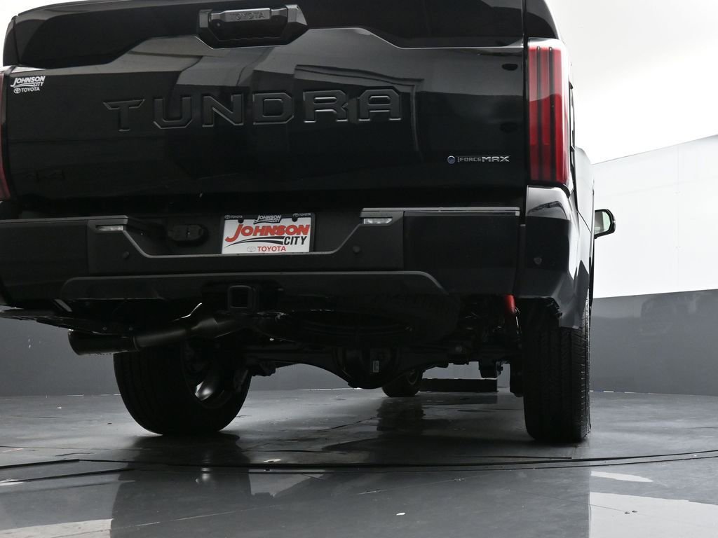Used 2025 Toyota Tundra Platinum image 33