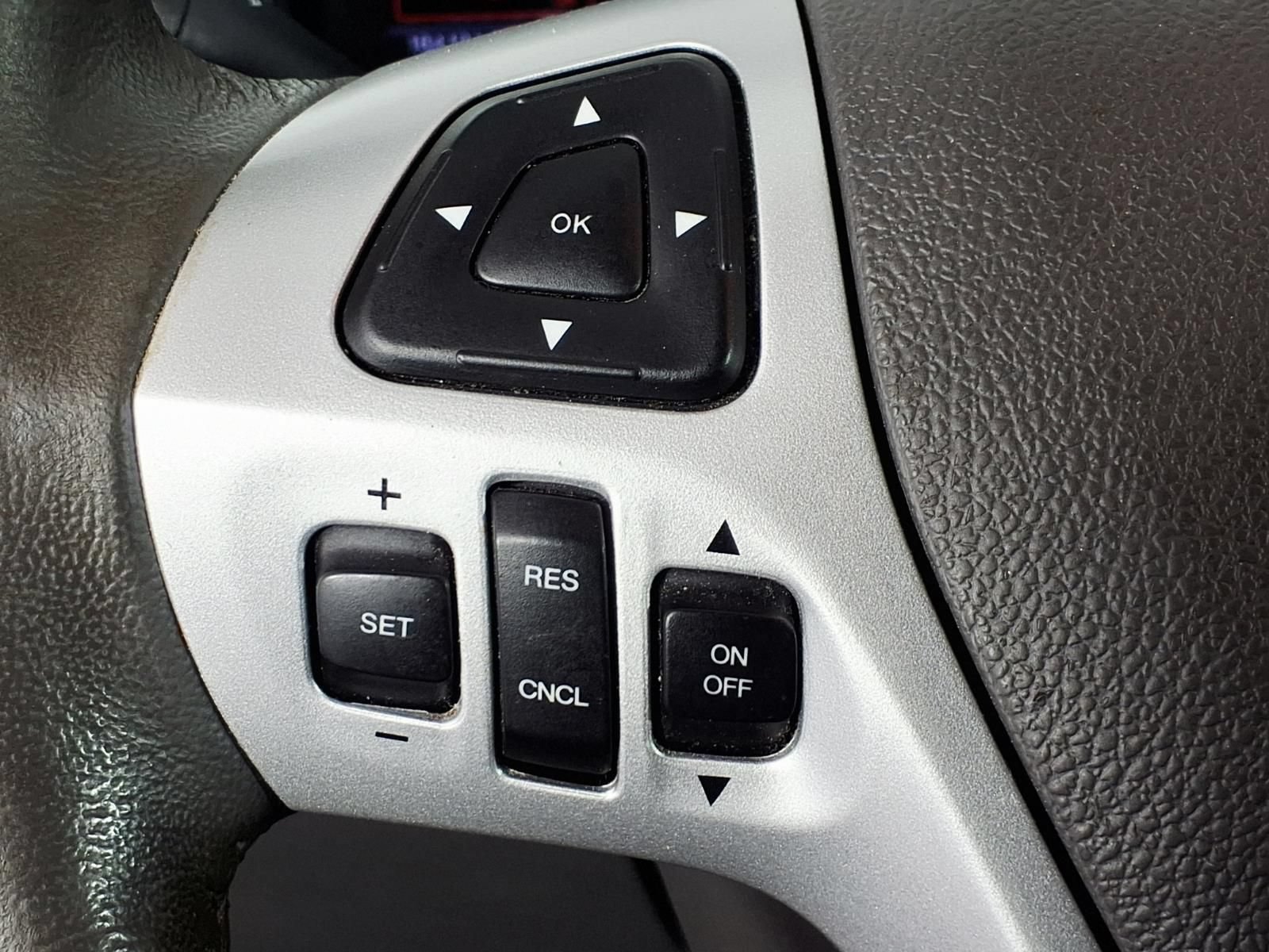 Used 2013 Ford Edge SEL FWD image 16