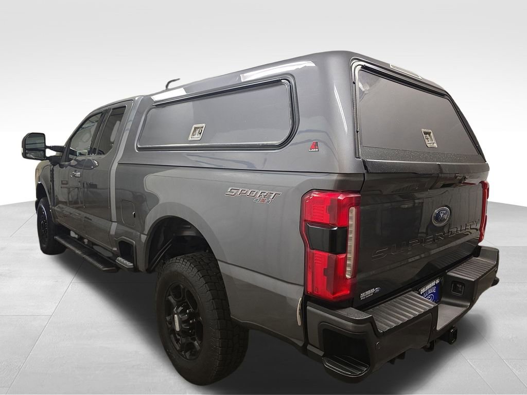 Used 2023 Ford F350 XLT w/ XLT Premium Package AWD/4WD image 2