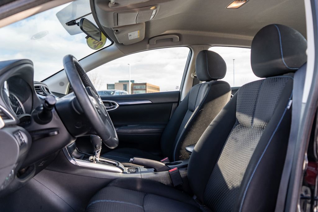 Used 2018 Nissan Sentra SR w/ Technology Package image 19