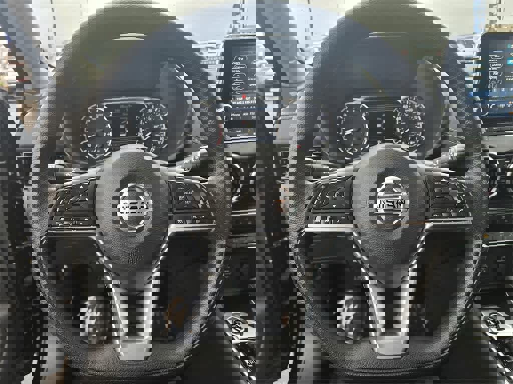 Used 2023 Nissan Sentra SV image 21